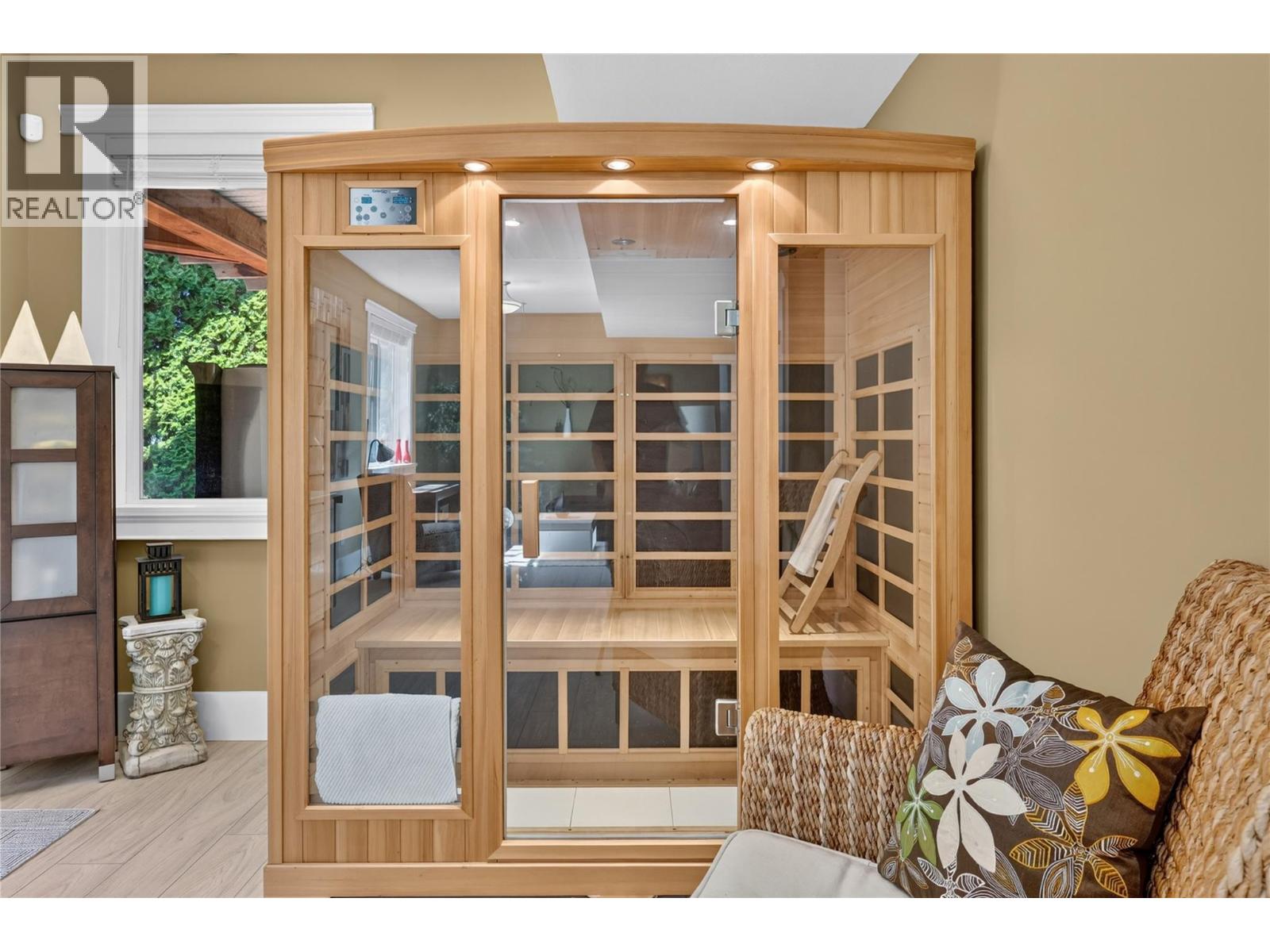 1124 Peak Point Drive