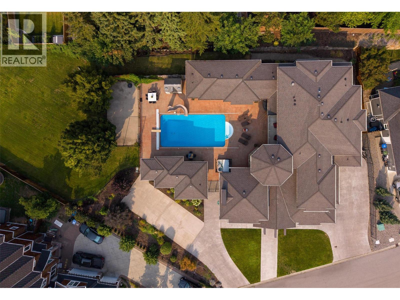 4466 Rattenbury Court