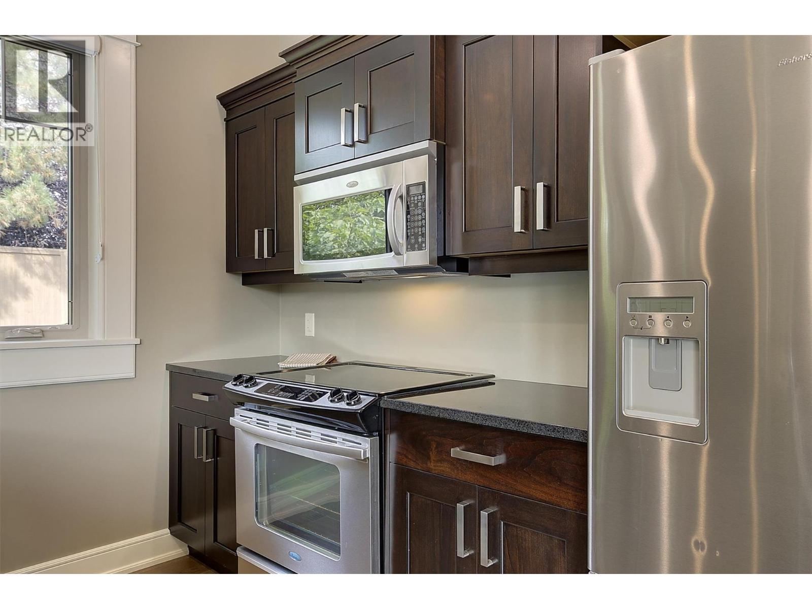 4466 Rattenbury Court