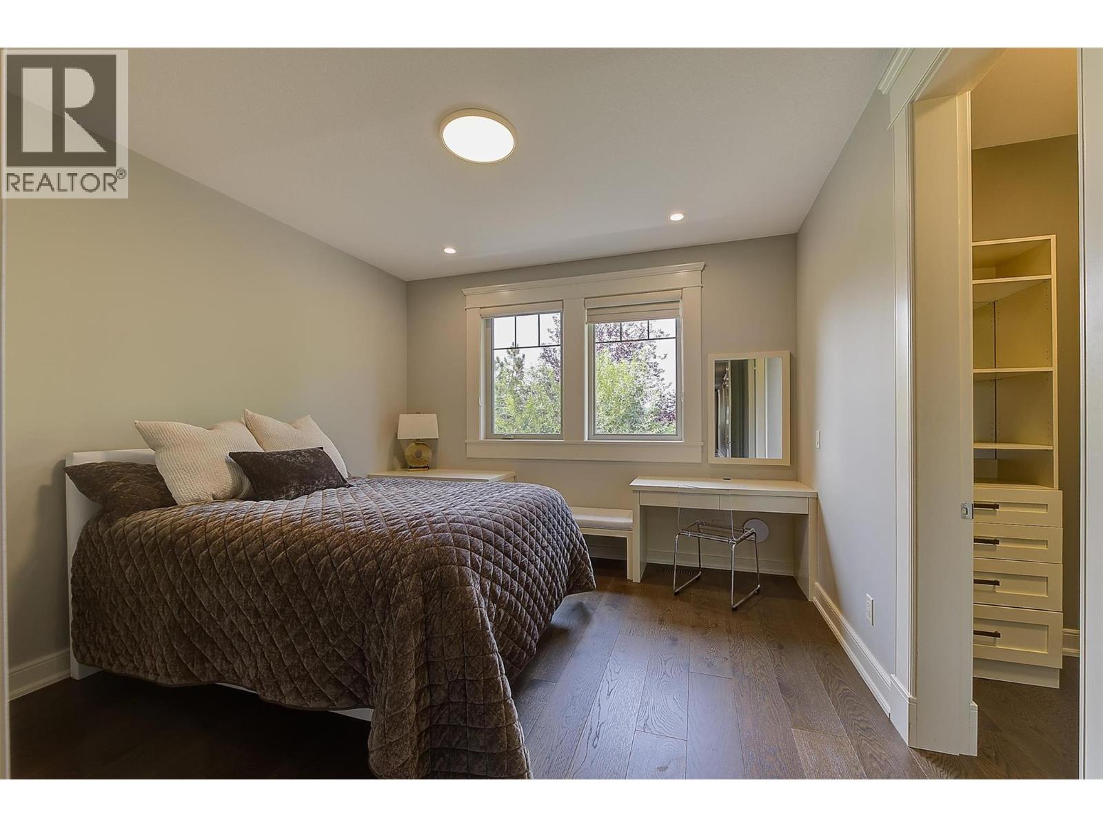 4466 Rattenbury Court
