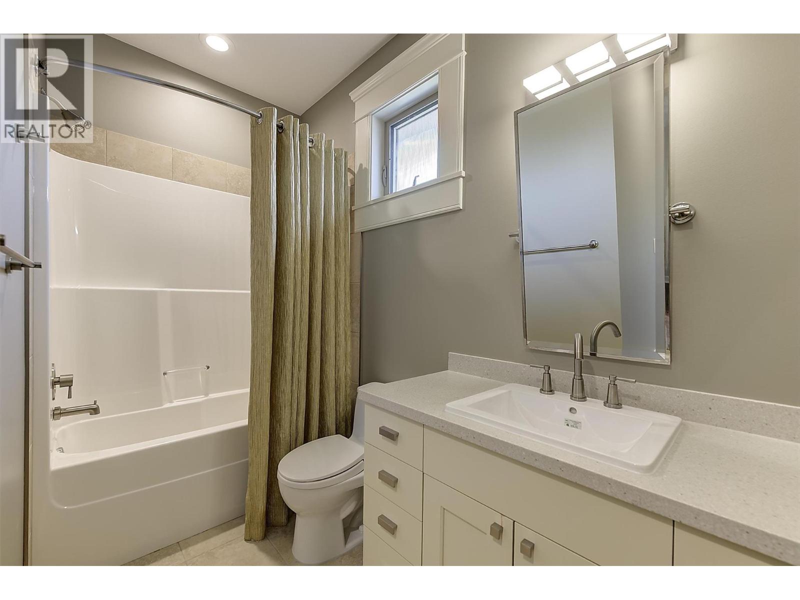 4466 Rattenbury Court