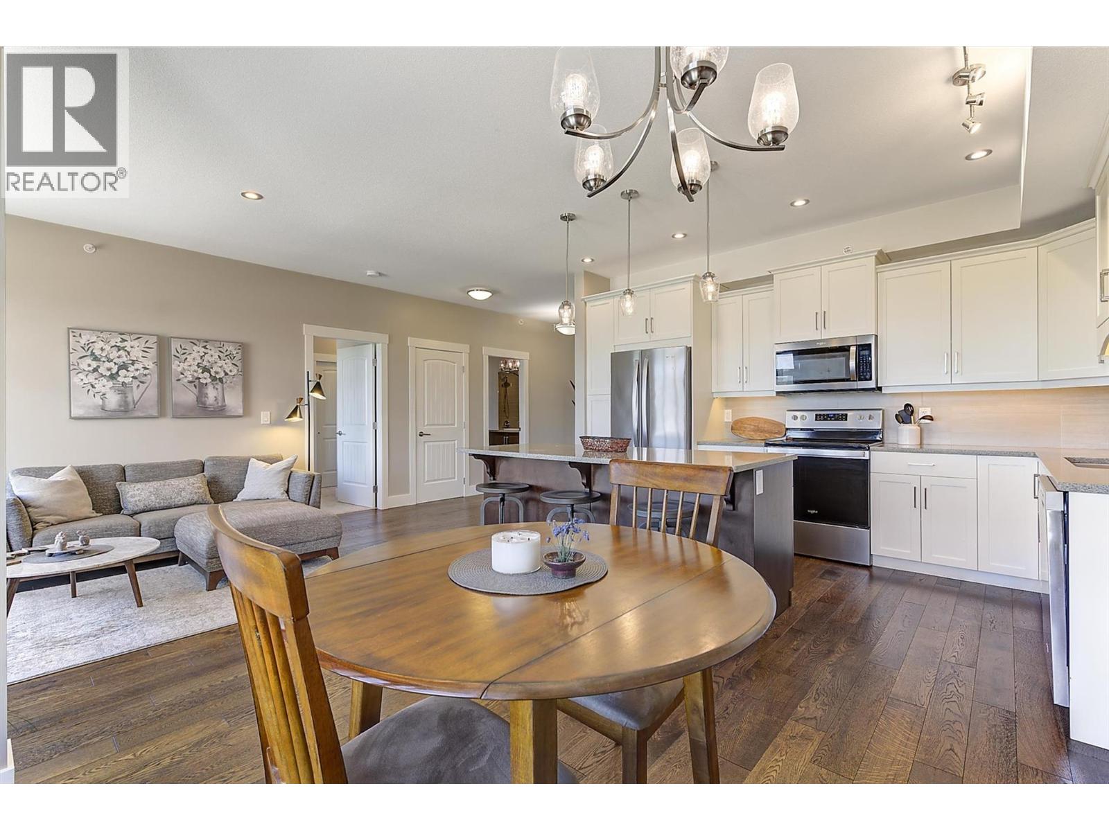 1165 Sutherland Avenue Unit# 405