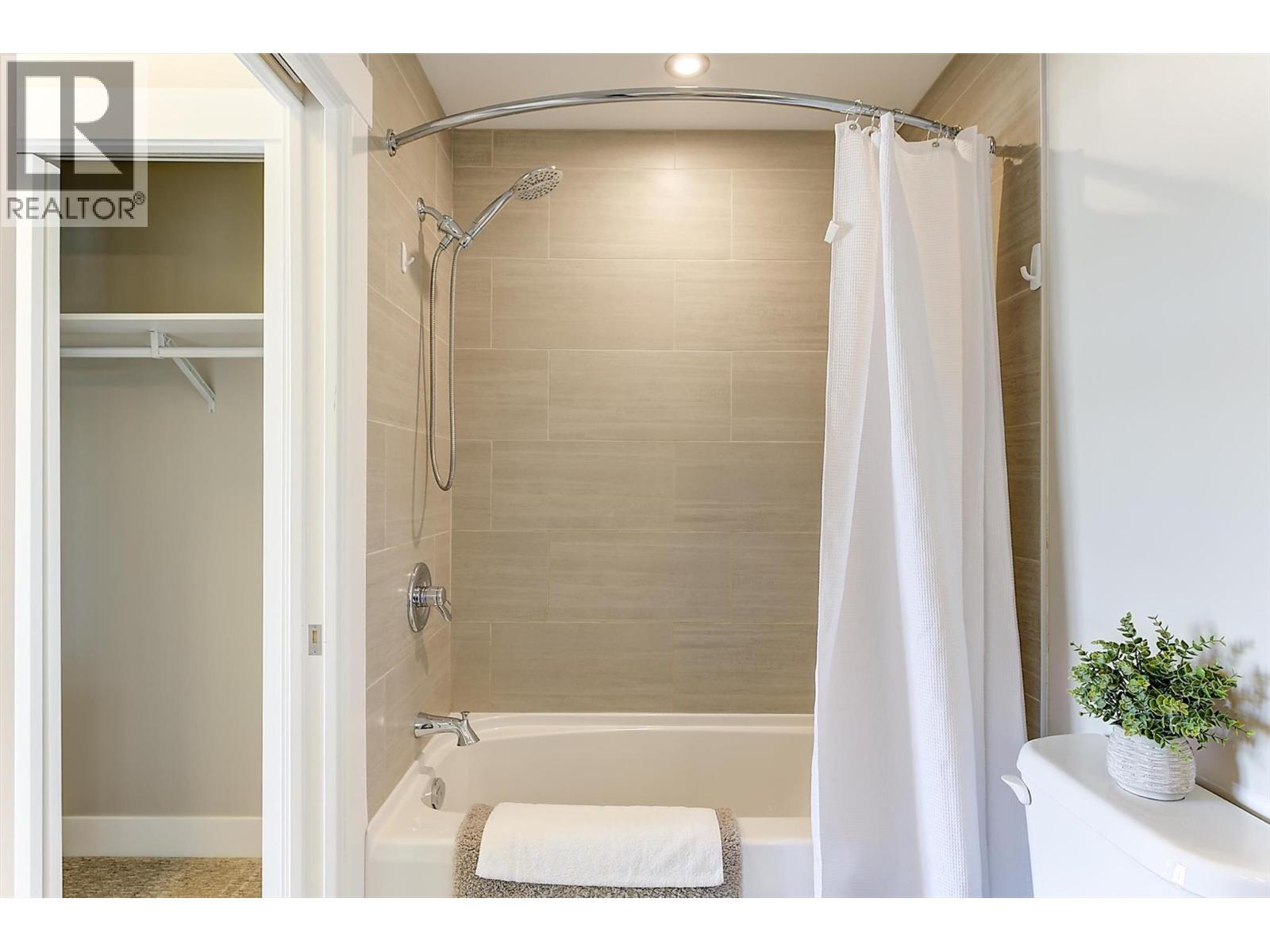 1165 Sutherland Avenue Unit# 405