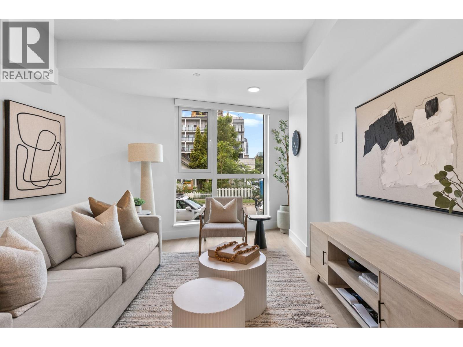 620 Coronation Avenue Unit# 102