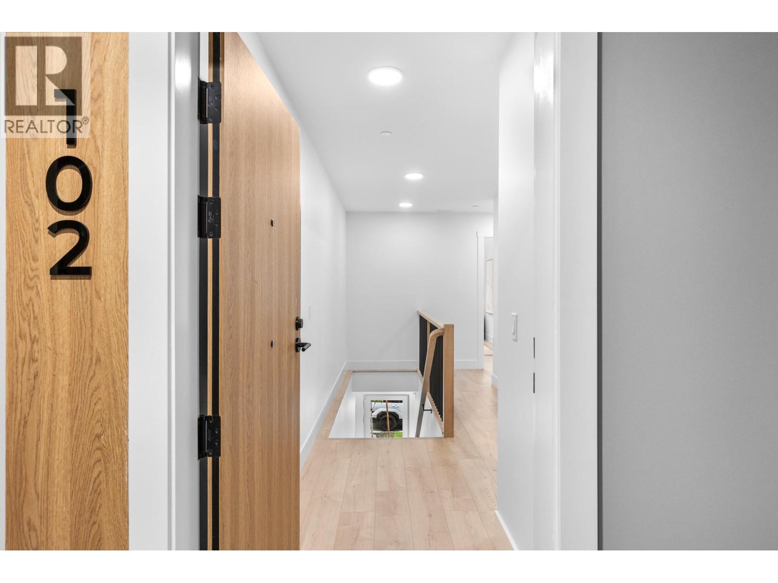 620 Coronation Avenue Unit# 102