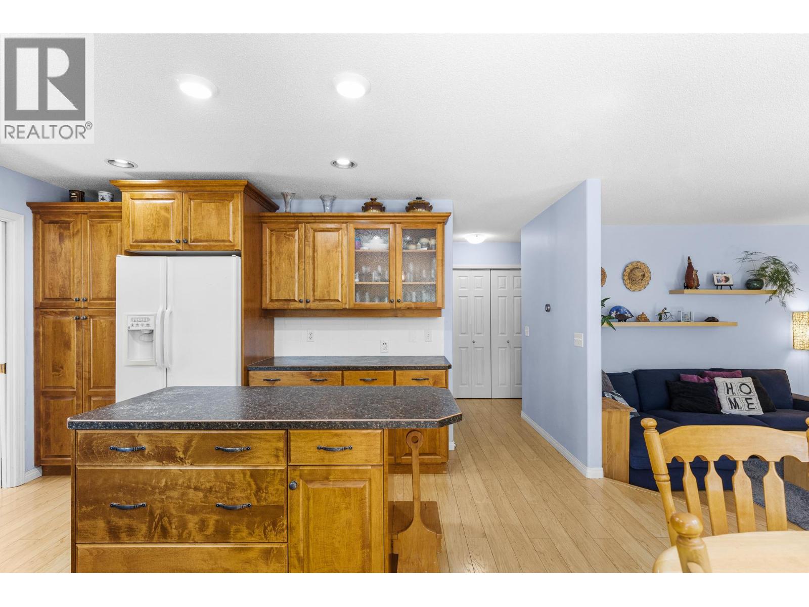 4015 Mahonia Drive