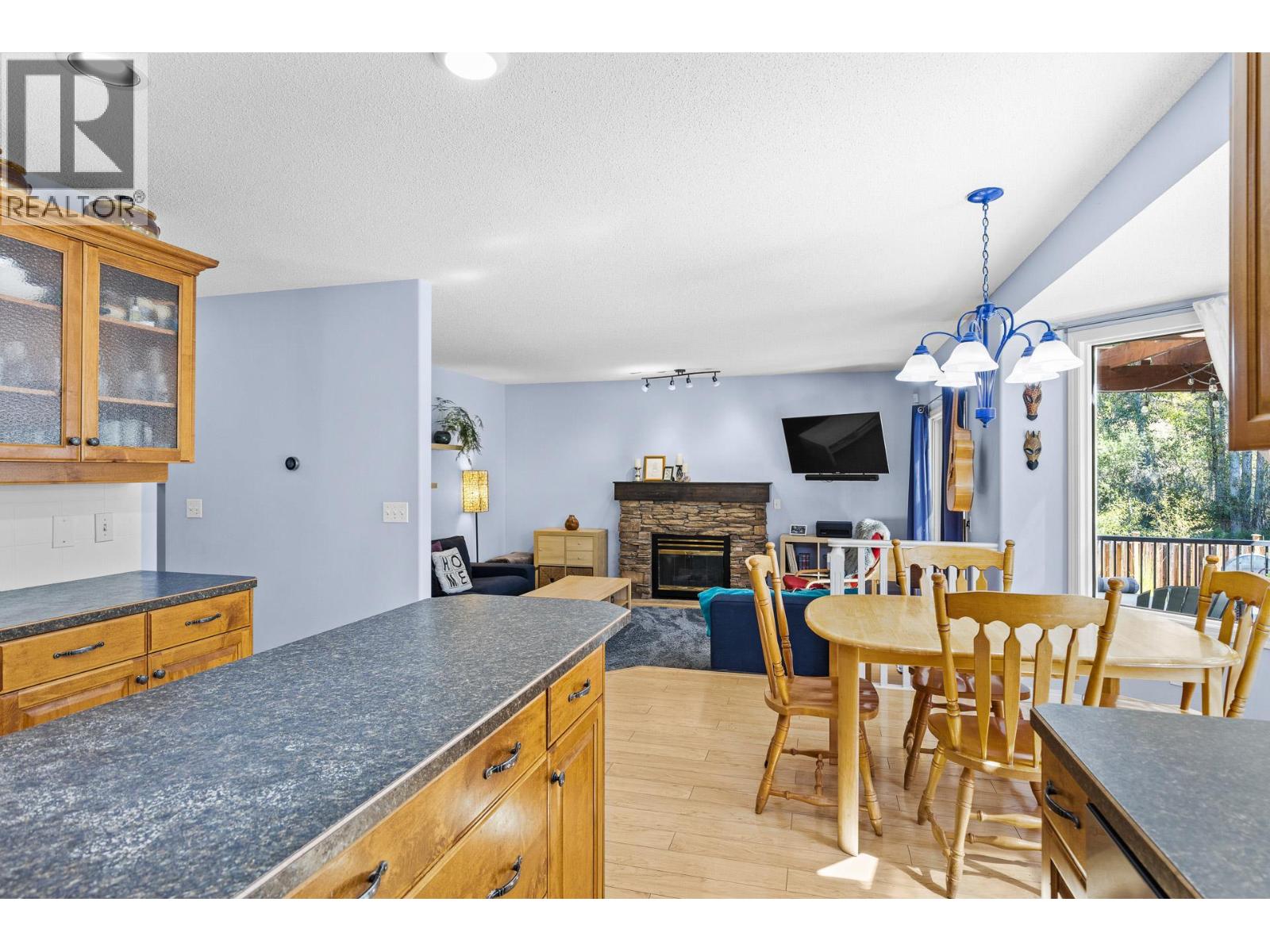 4015 Mahonia Drive