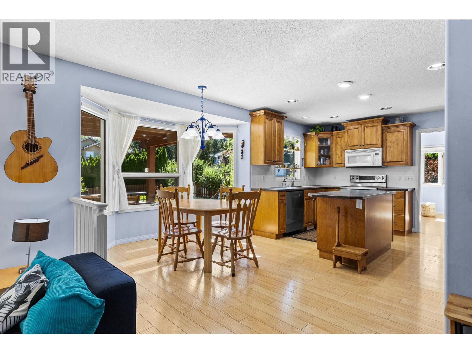 4015 Mahonia Drive