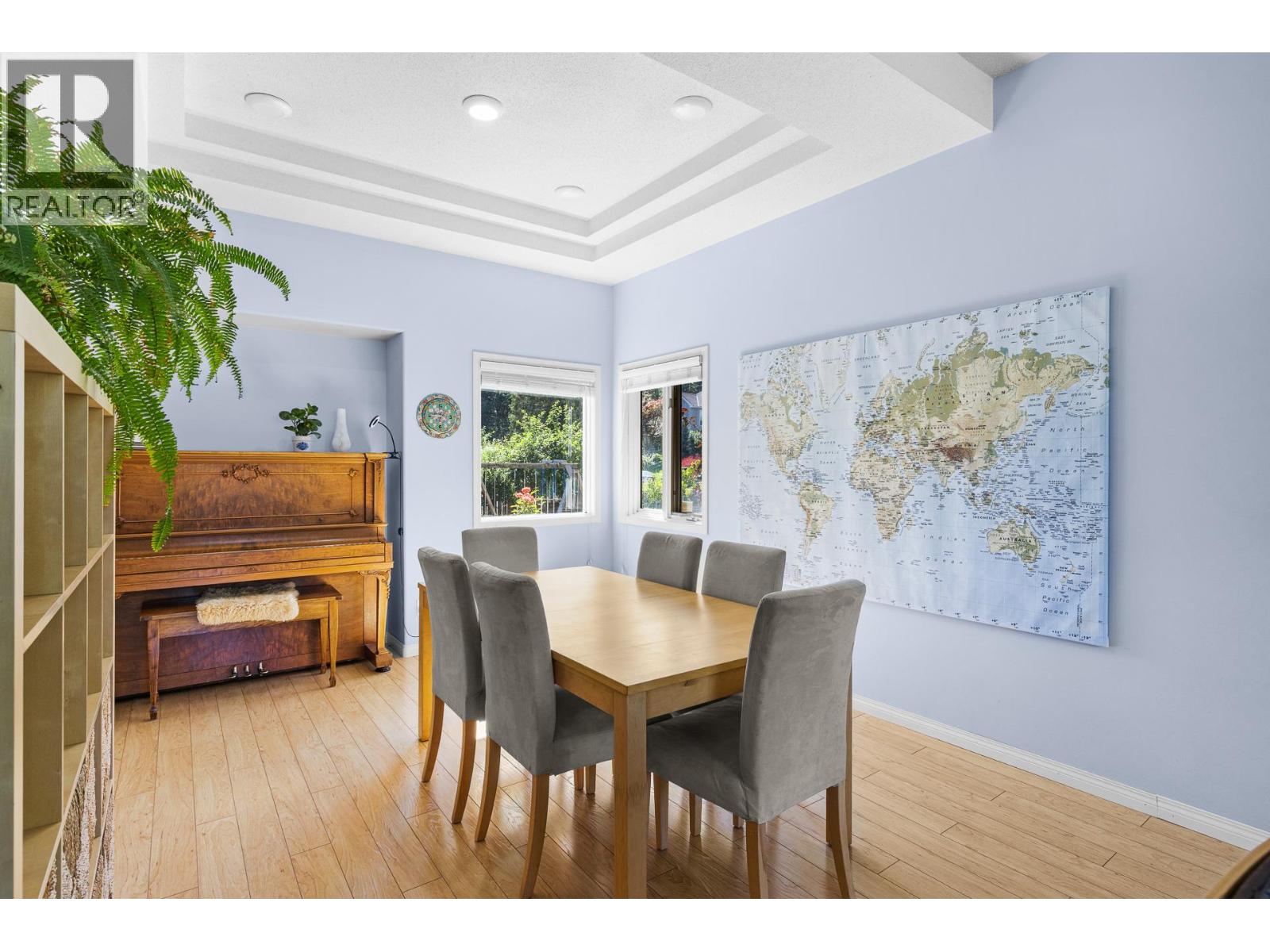 4015 Mahonia Drive