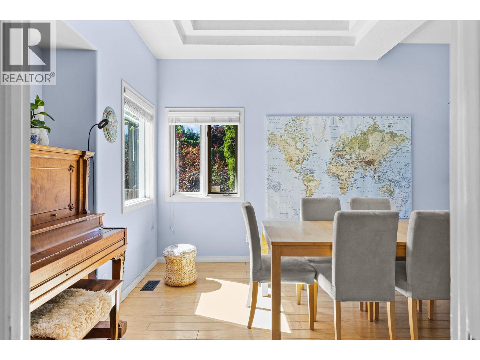 4015 Mahonia Drive