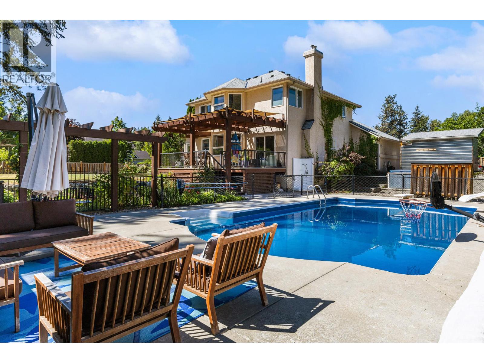 4015 Mahonia Drive