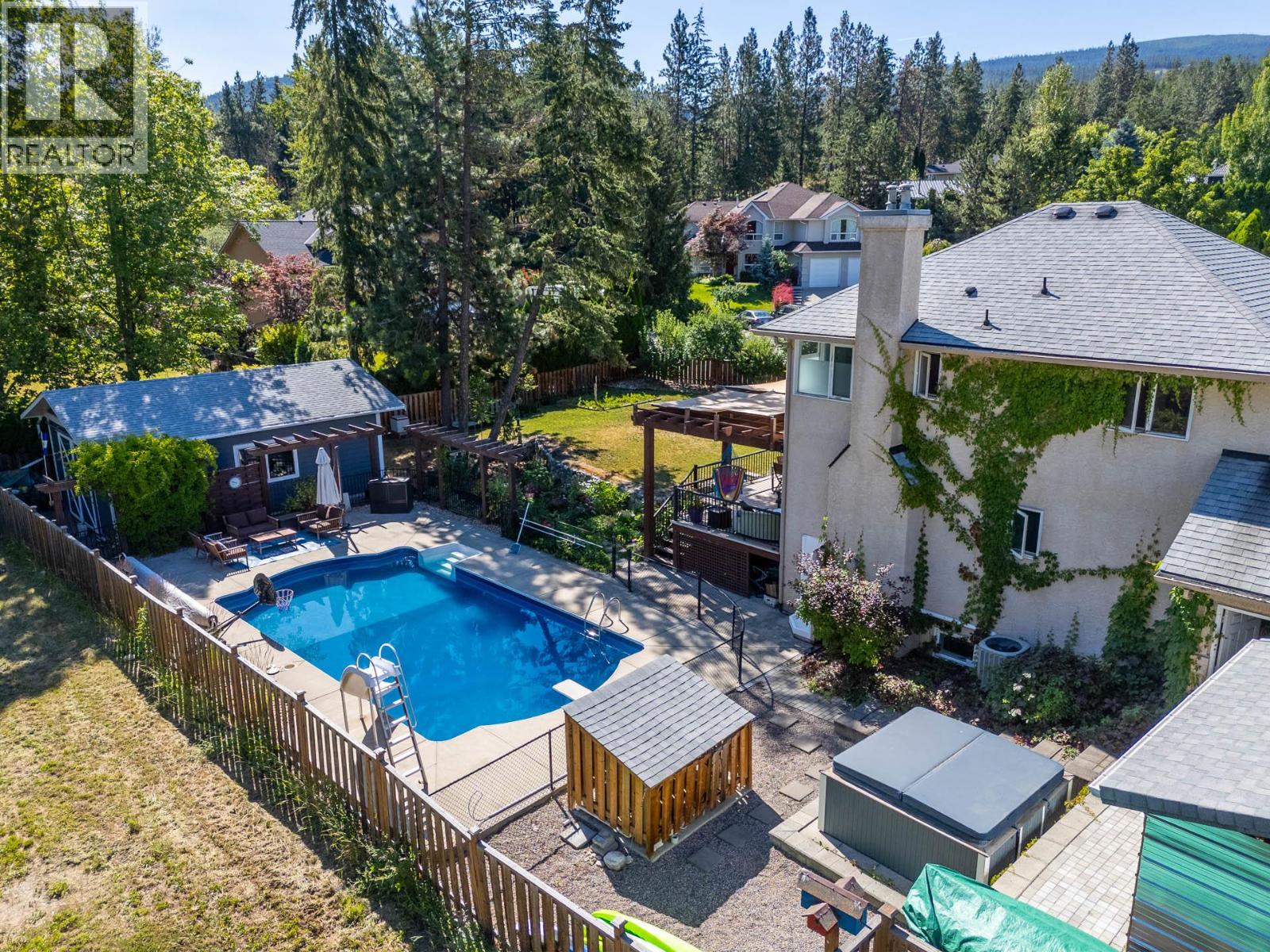 4015 Mahonia Drive