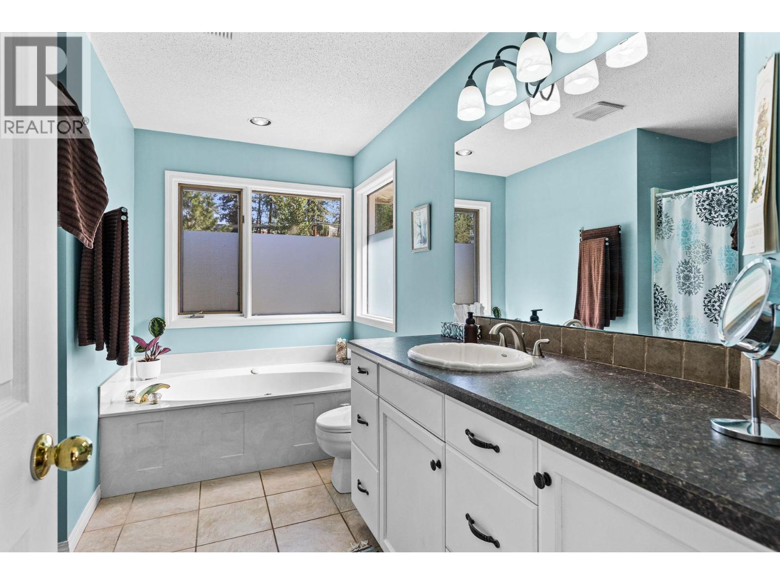 4015 Mahonia Drive