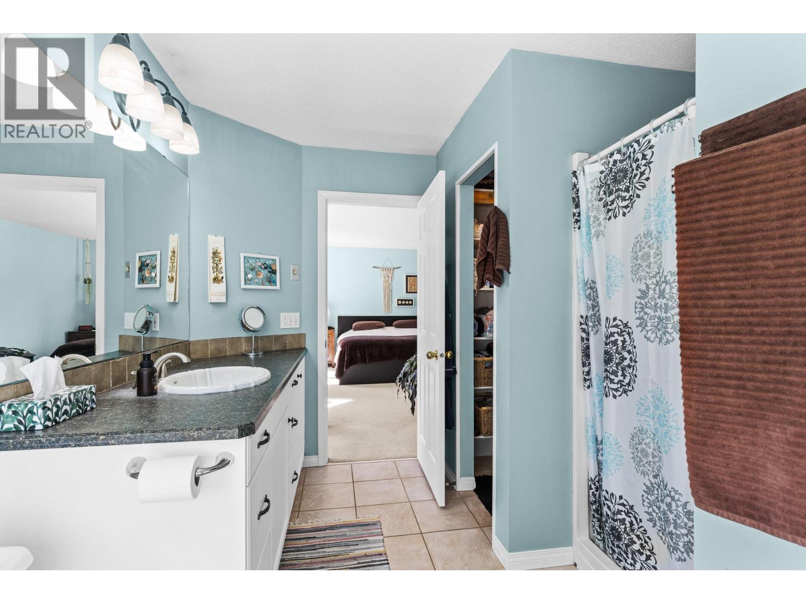 4015 Mahonia Drive