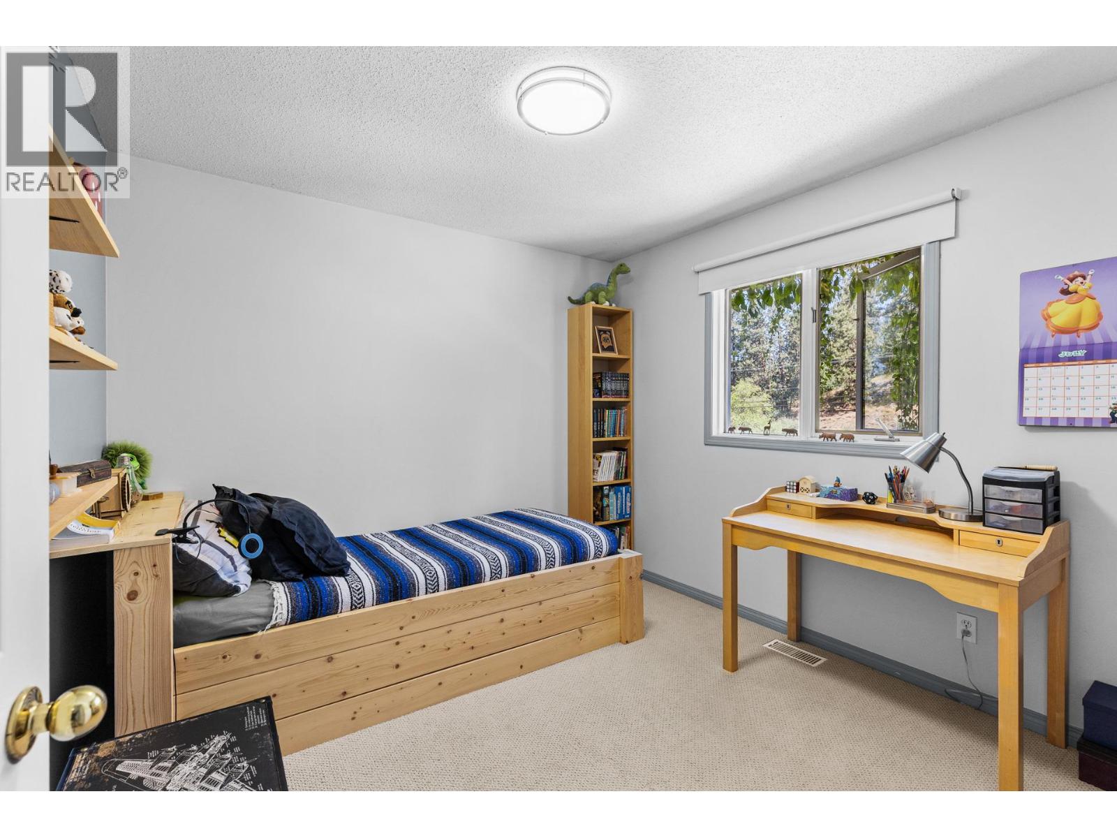 4015 Mahonia Drive