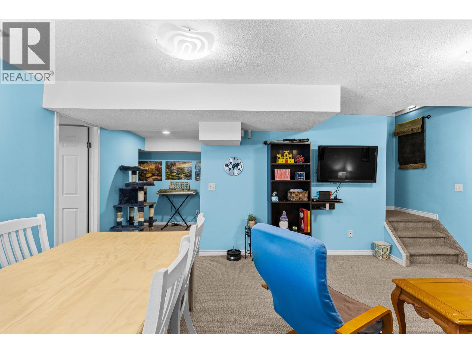 4015 Mahonia Drive