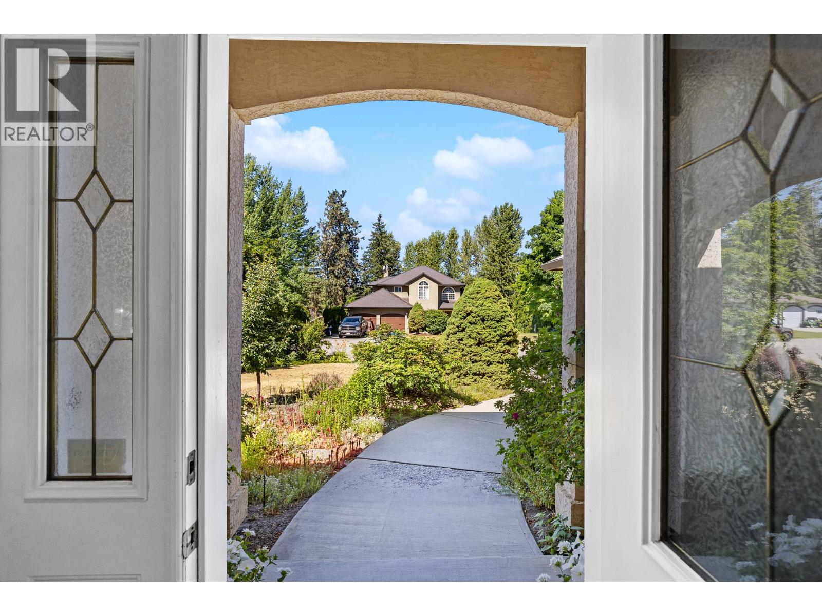 4015 Mahonia Drive