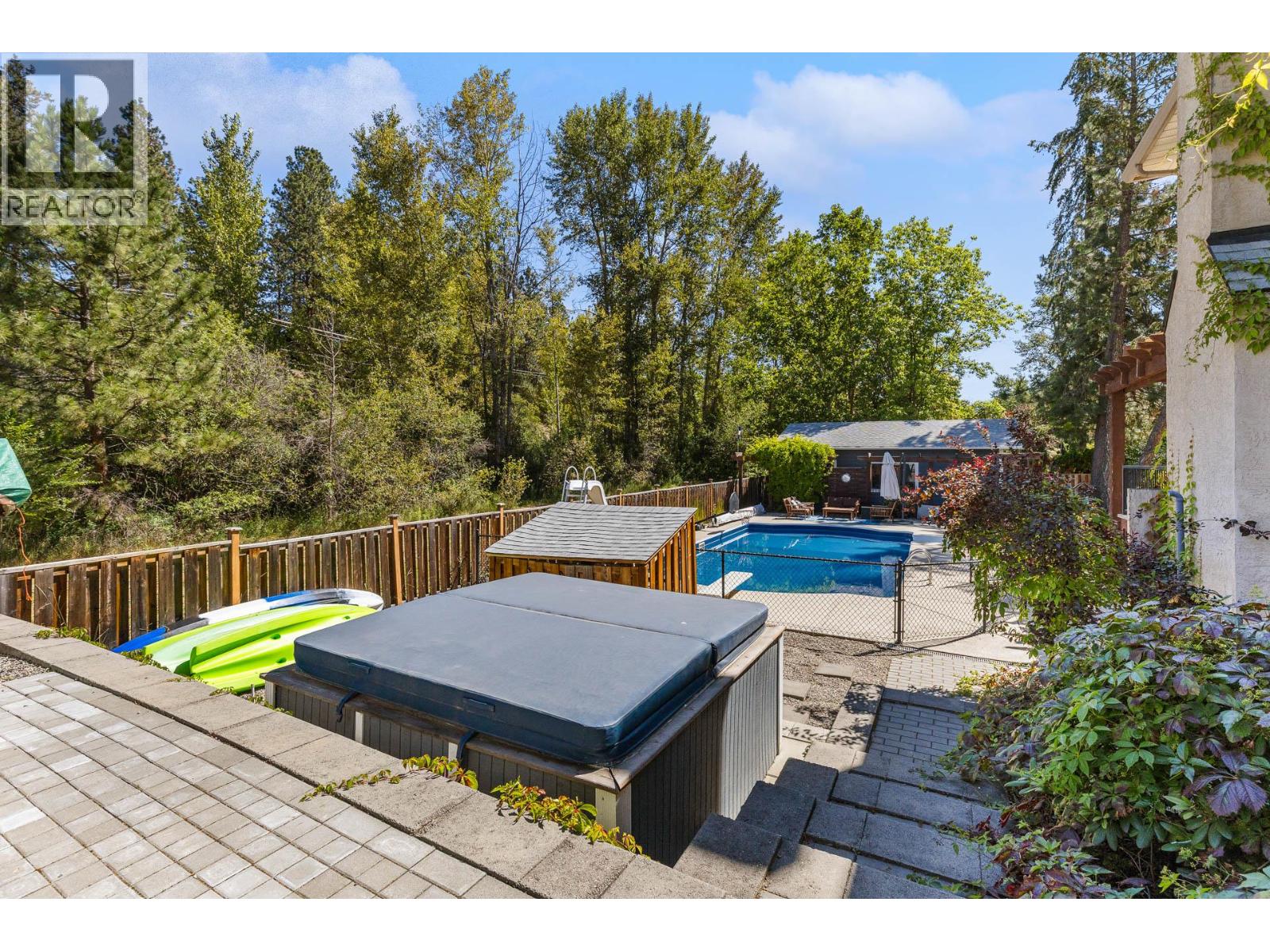 4015 Mahonia Drive