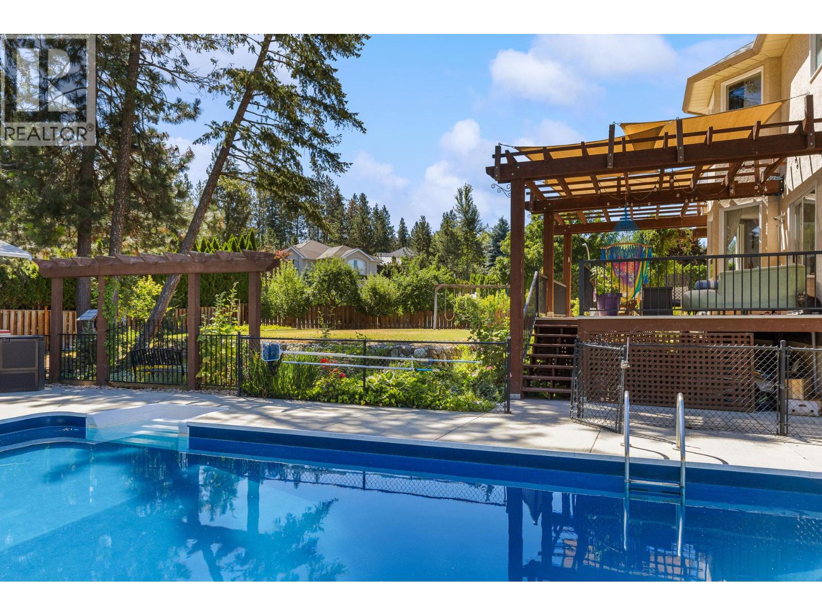 4015 Mahonia Drive