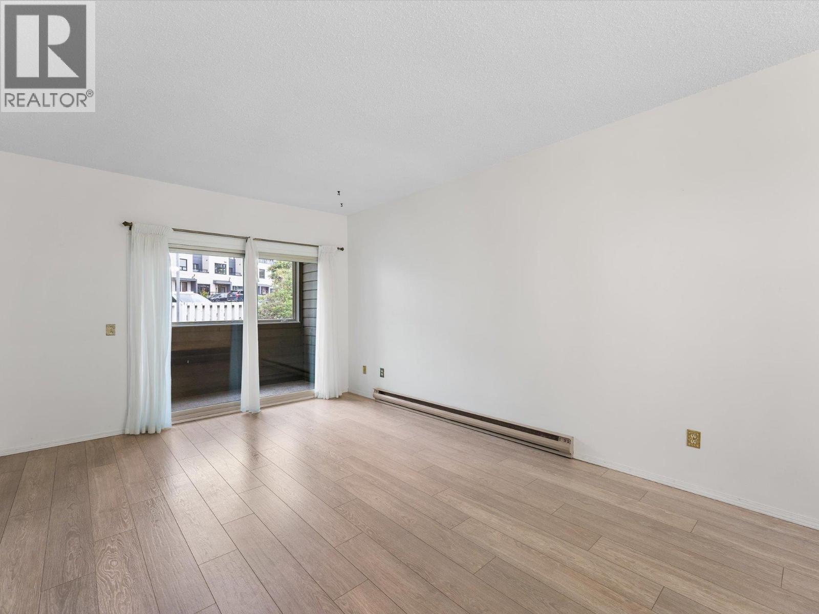 1565 Noble Court Unit# 106