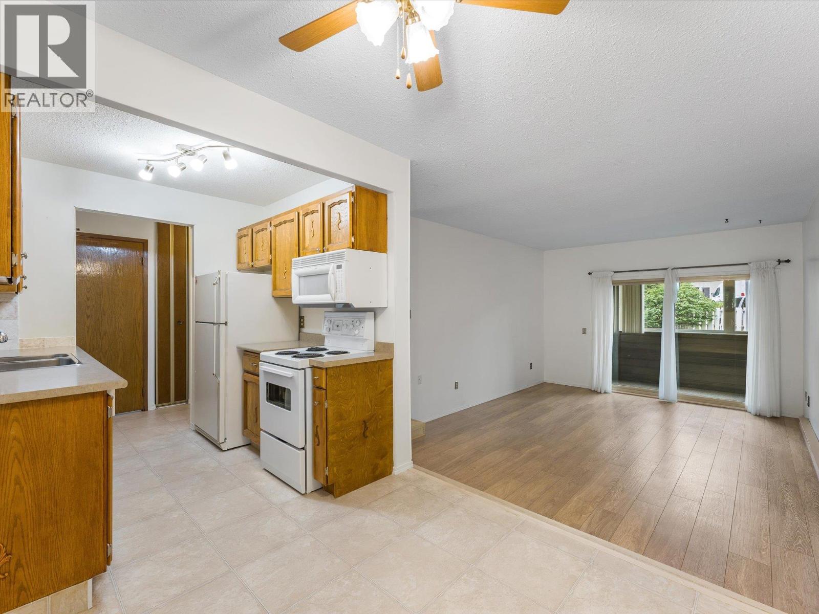 1565 Noble Court Unit# 106