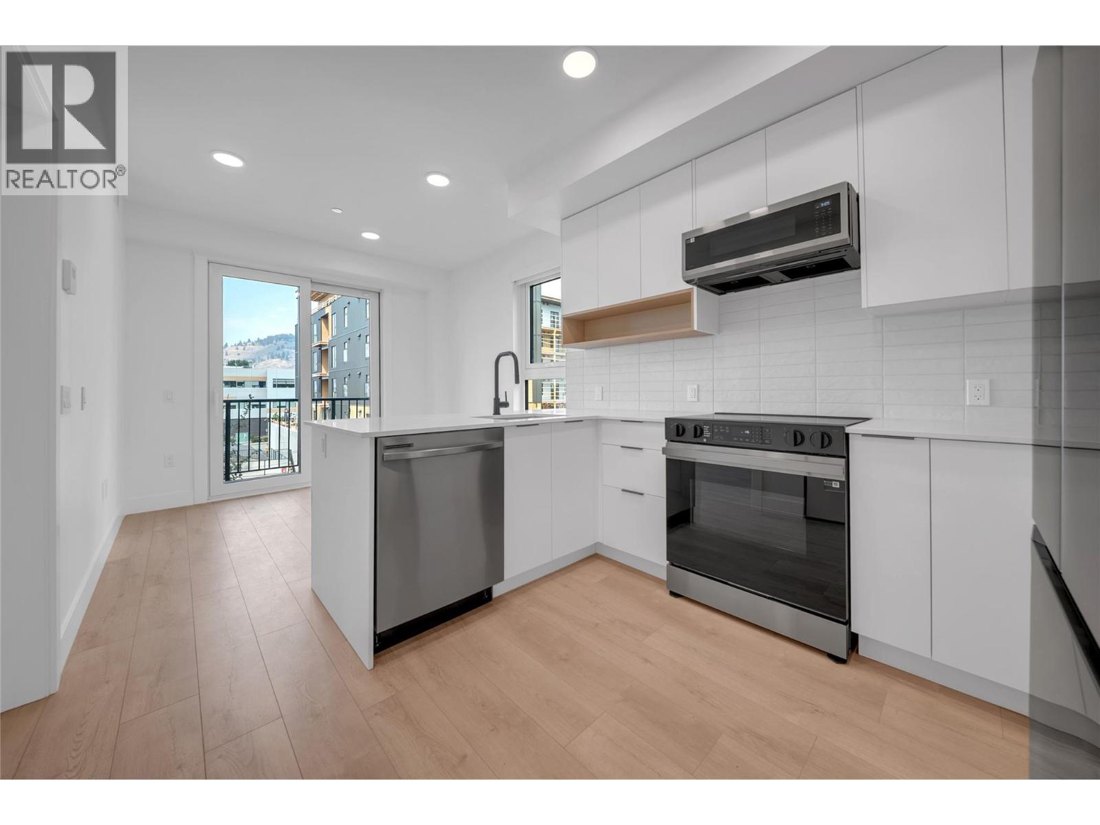 620 Coronation Avenue Unit# 312