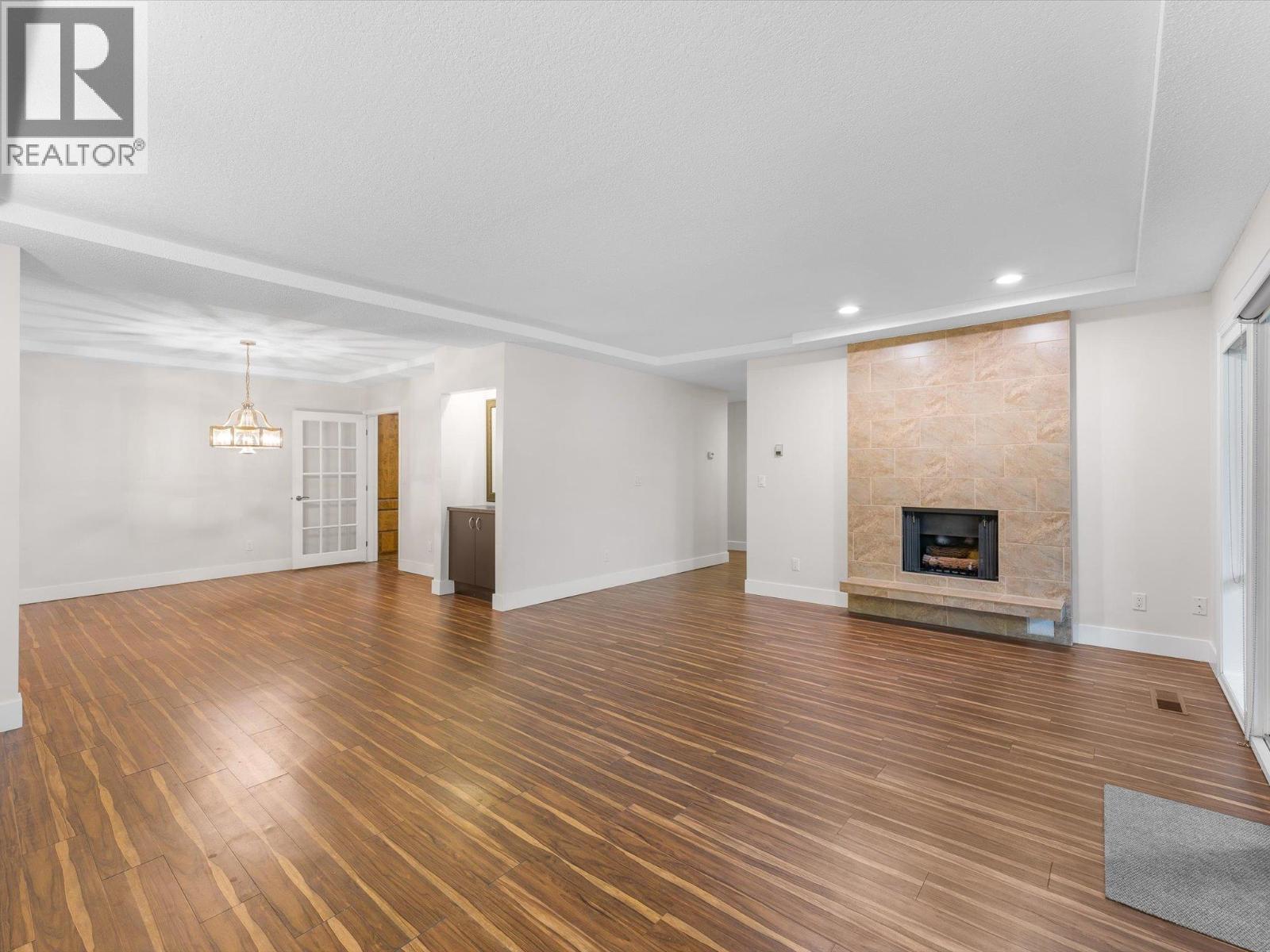 539 Sutherland Avenue Unit# 106