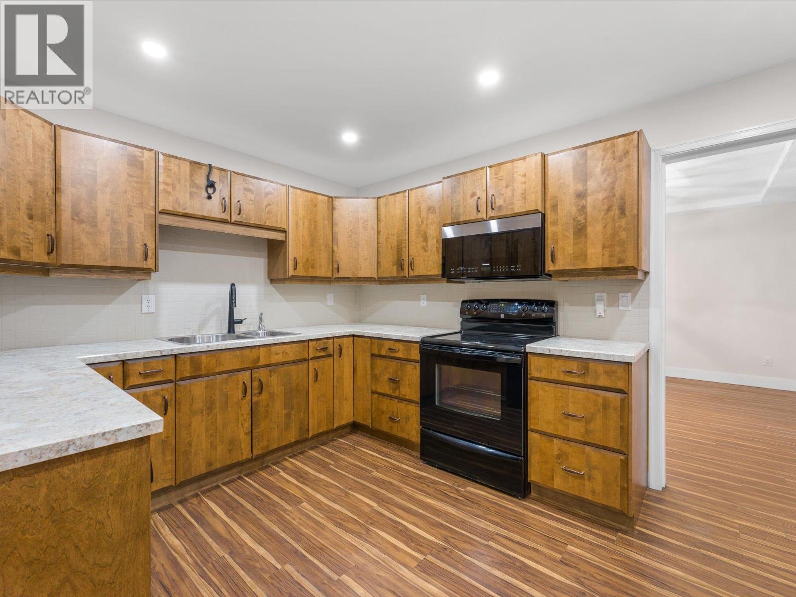 539 Sutherland Avenue Unit# 106