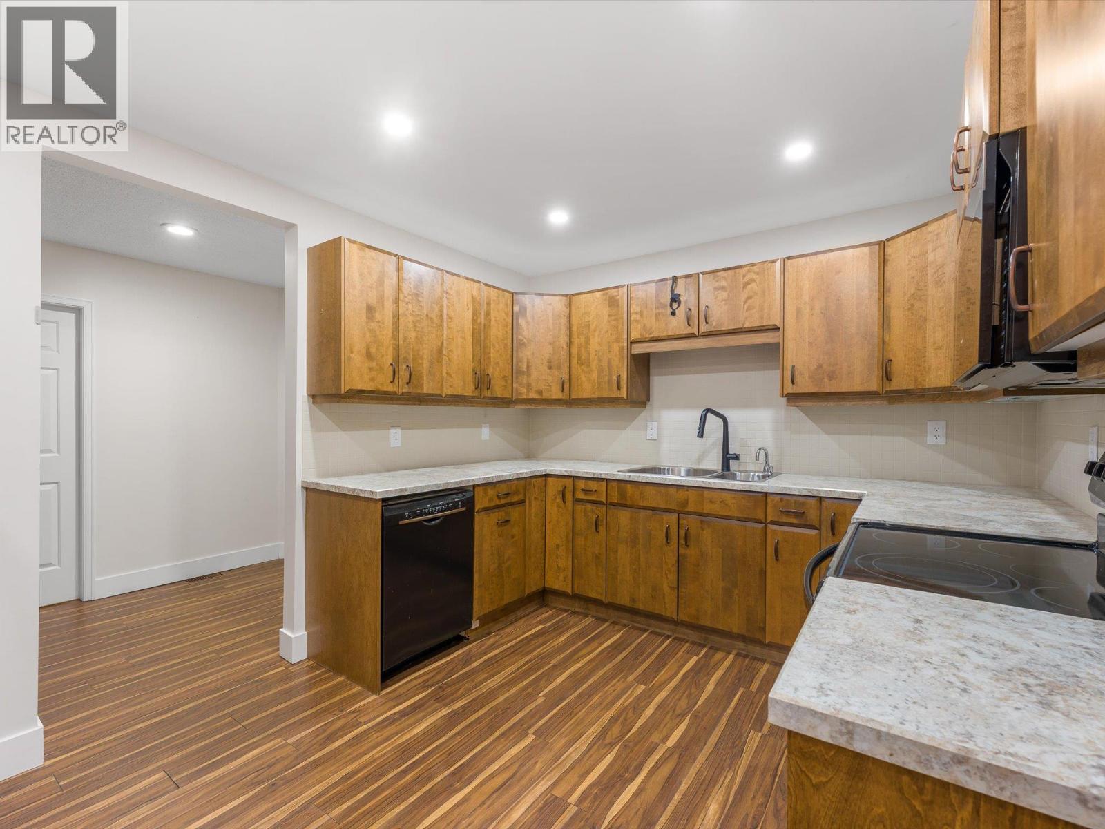 539 Sutherland Avenue Unit# 106