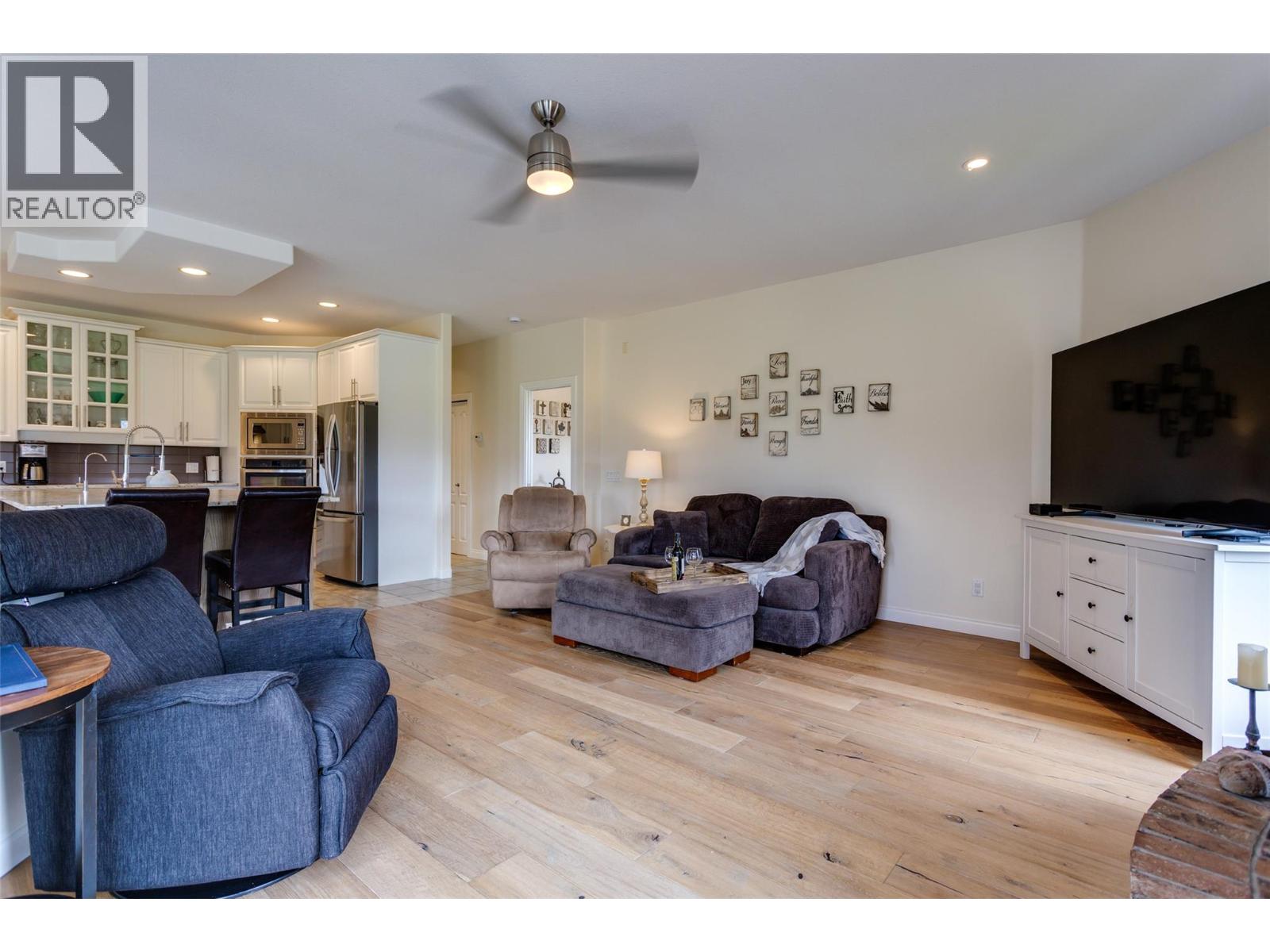 3080 Quail Crescent