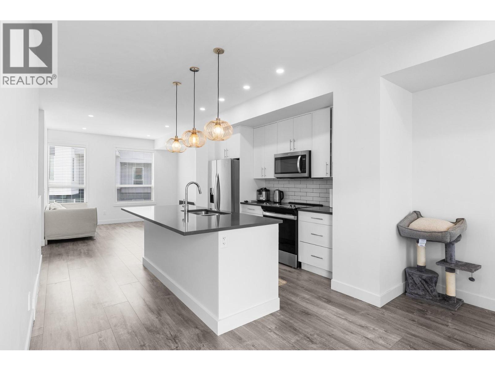 610 Academy Way Unit# 19