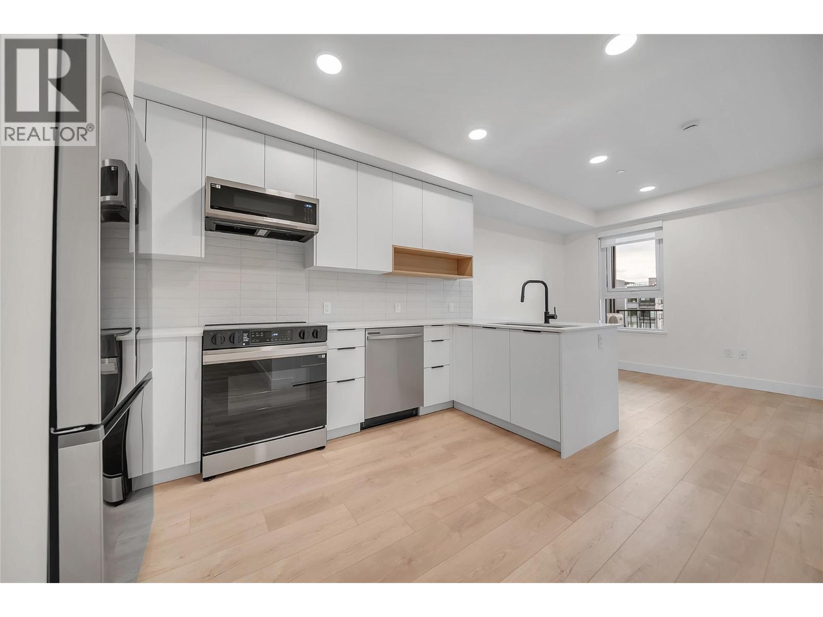 620 Coronation Avenue Unit# 502