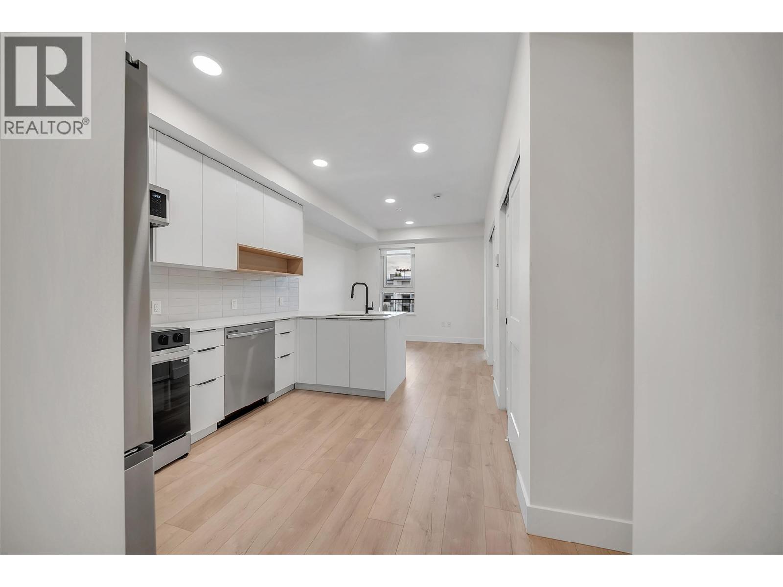 620 Coronation Avenue Unit# 502