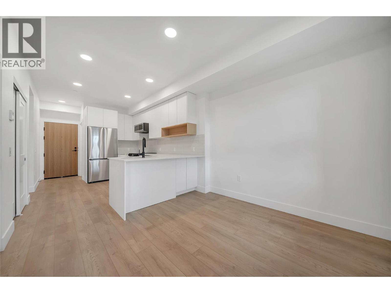 620 Coronation Avenue Unit# 502