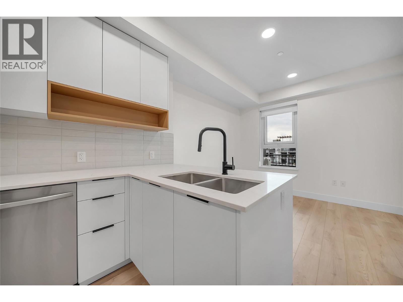 620 Coronation Avenue Unit# 502