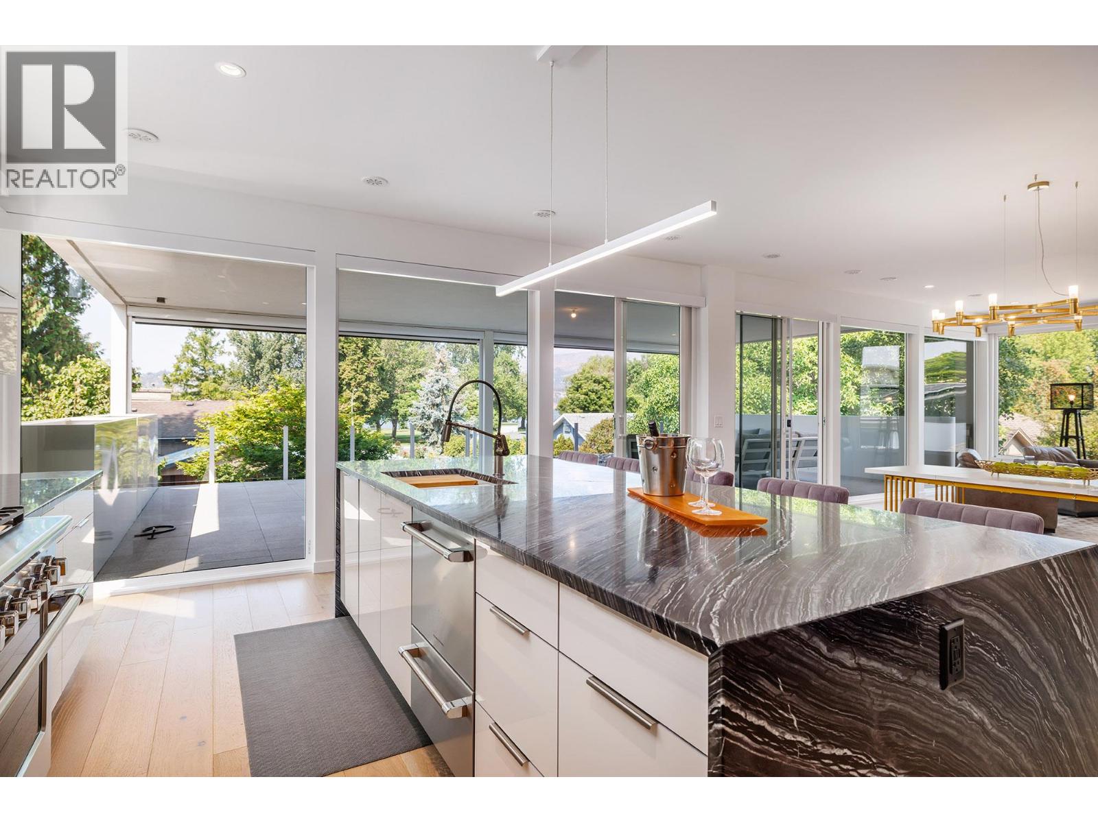 2630 Bath Street Unit# 201