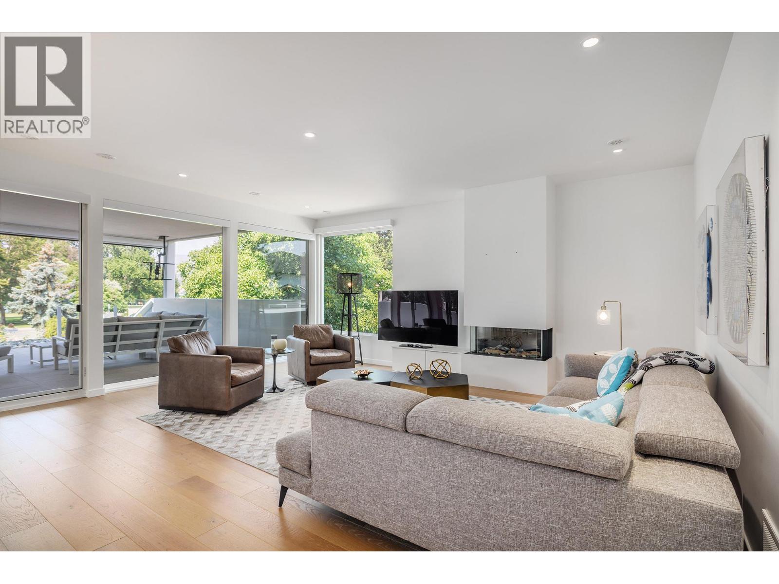 2630 Bath Street Unit# 201