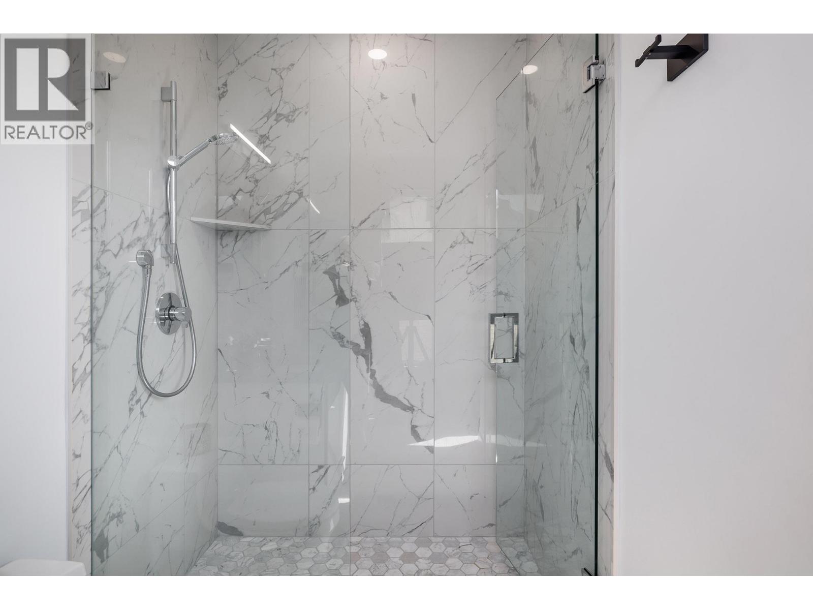 2630 Bath Street Unit# 201