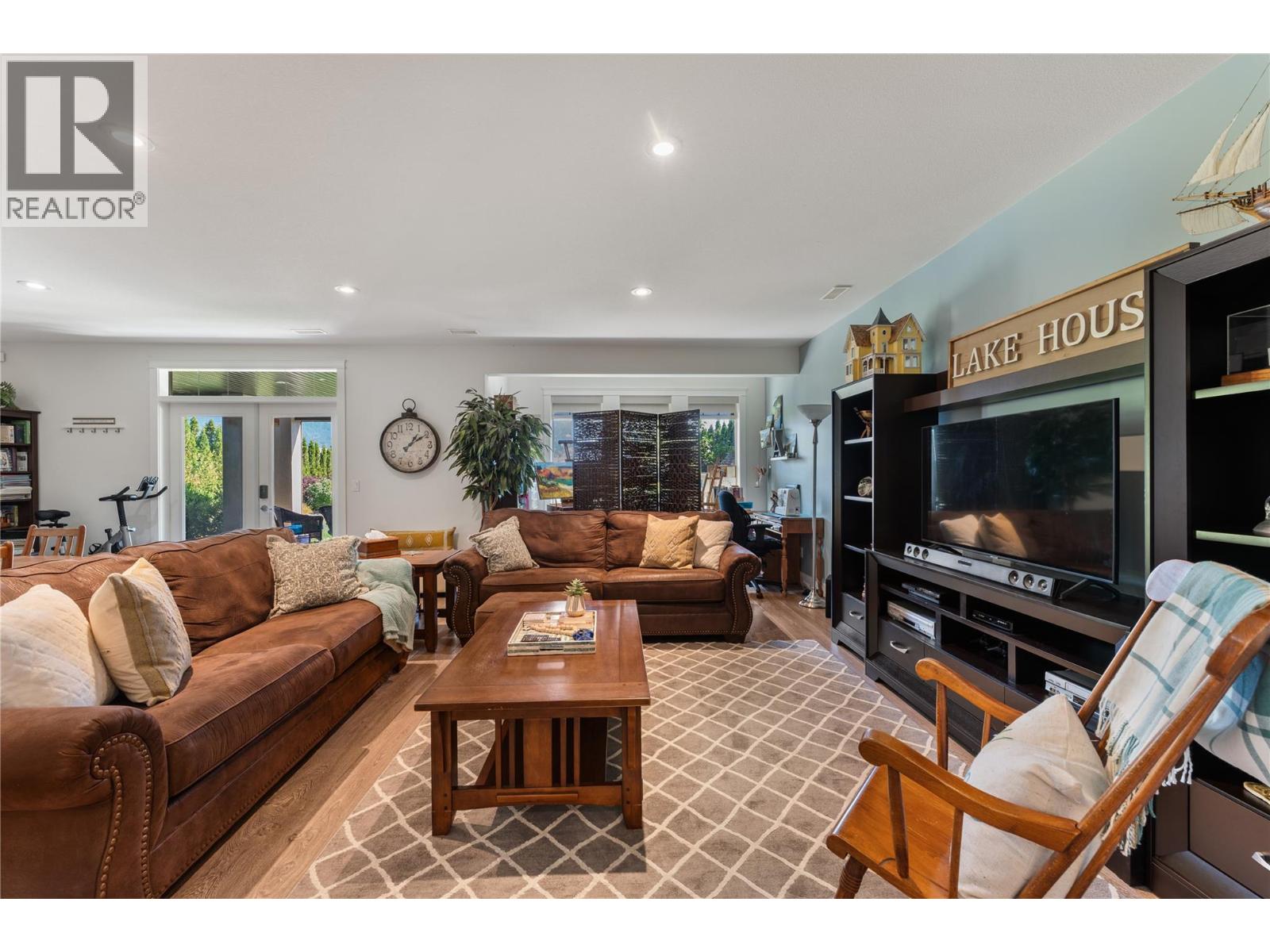 13011 East Ridge Drive