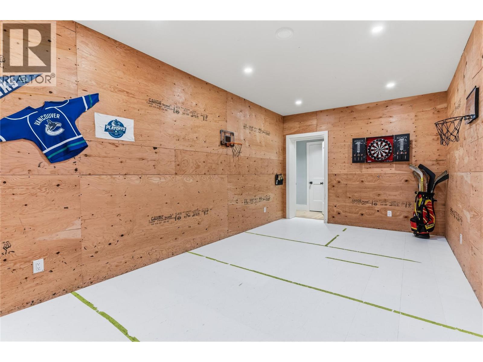 902 Lloyd Jones Drive