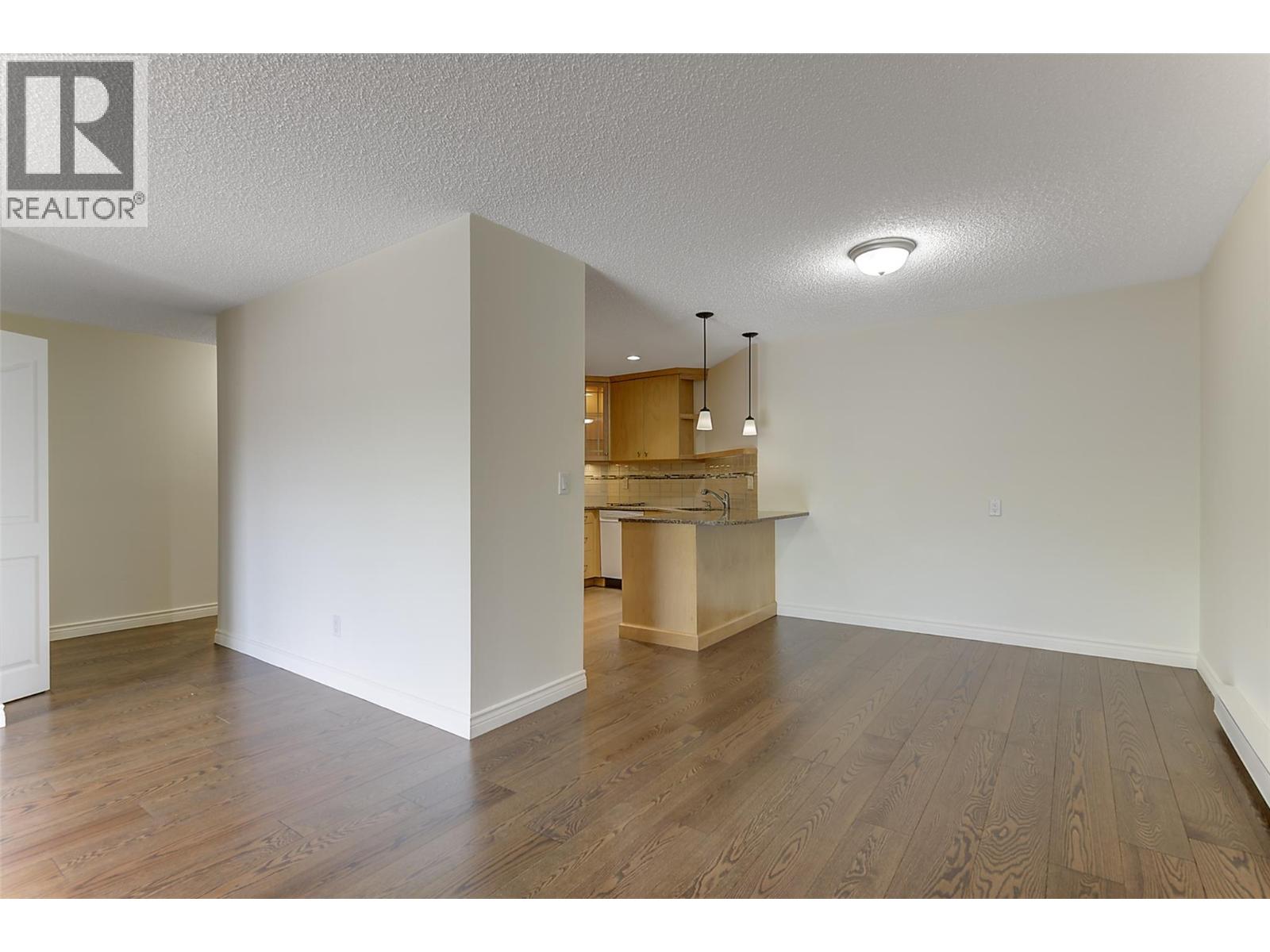 983 Bernard Avenue Unit# 206