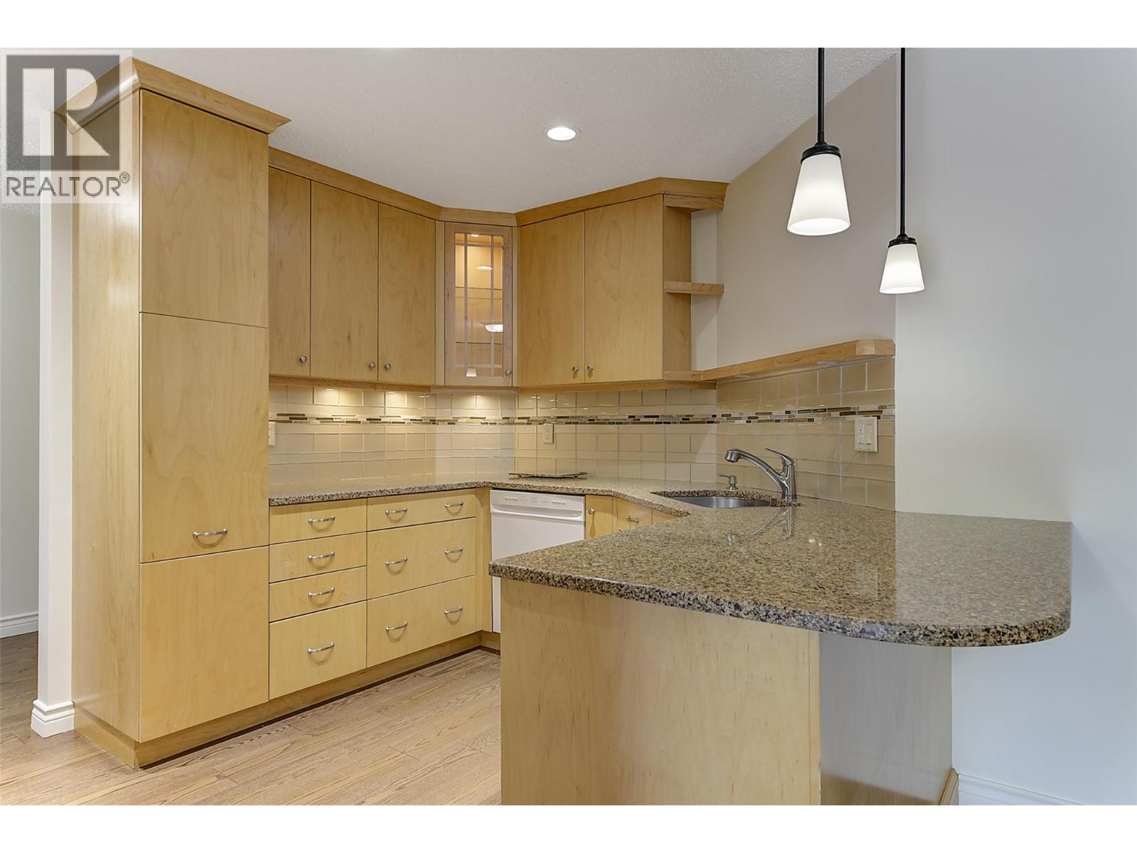 983 Bernard Avenue Unit# 206