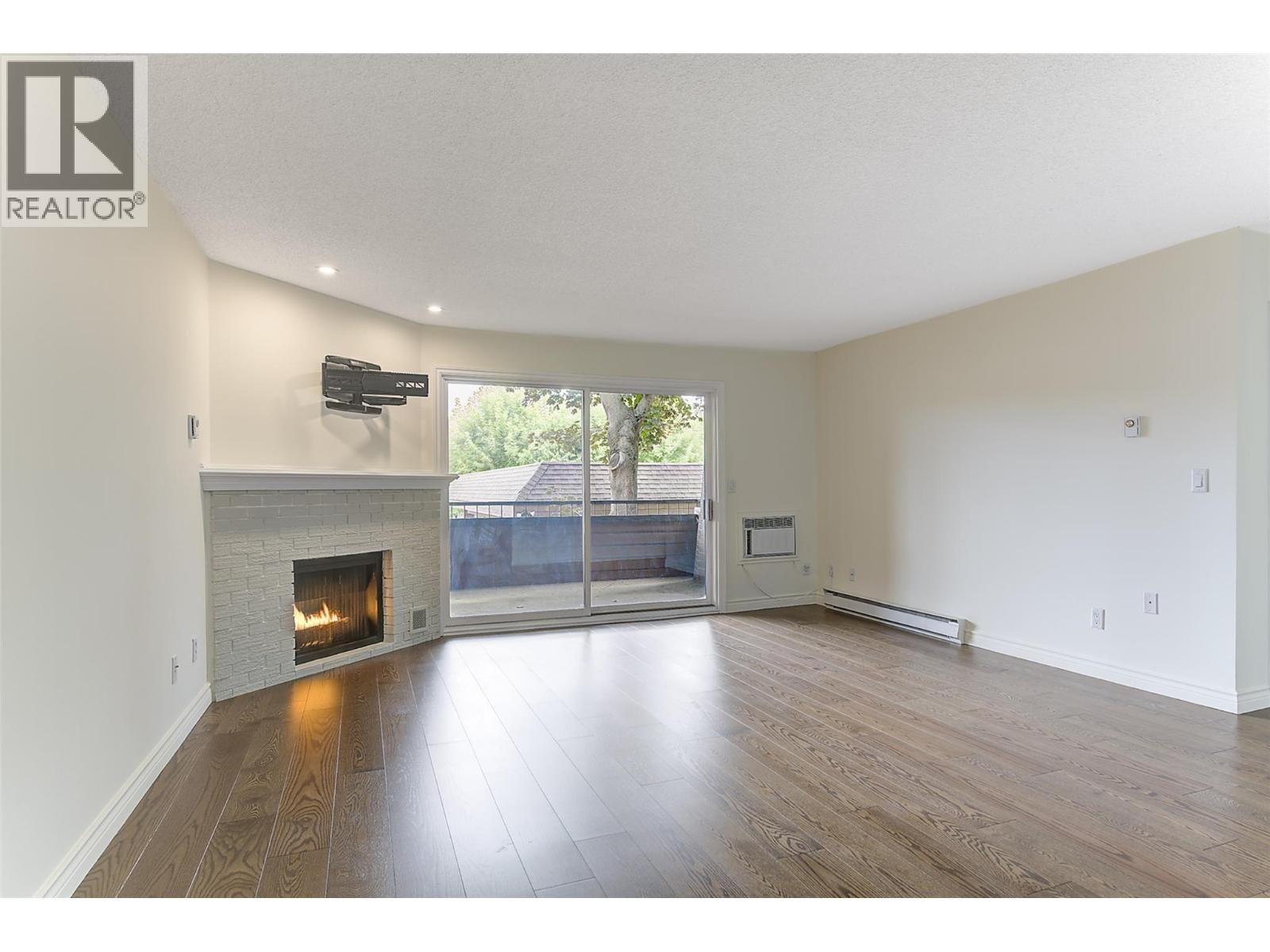 983 Bernard Avenue Unit# 206