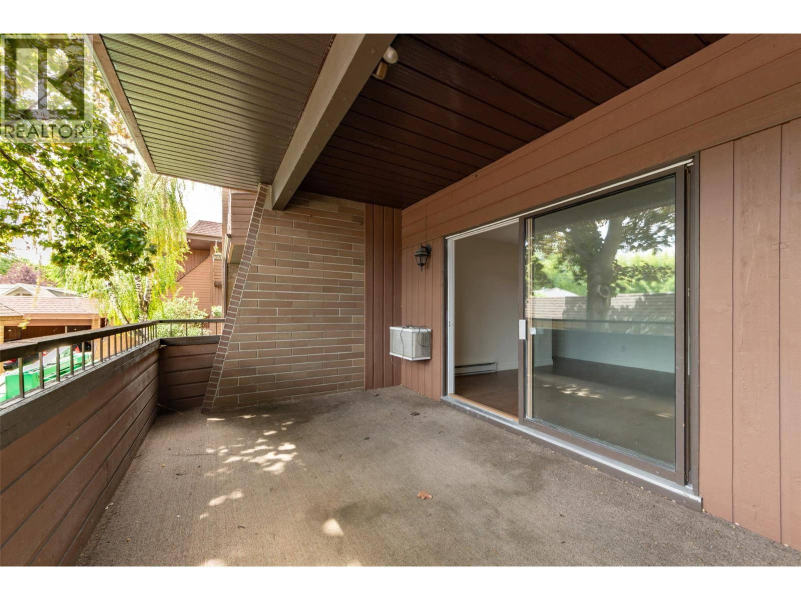 983 Bernard Avenue Unit# 206