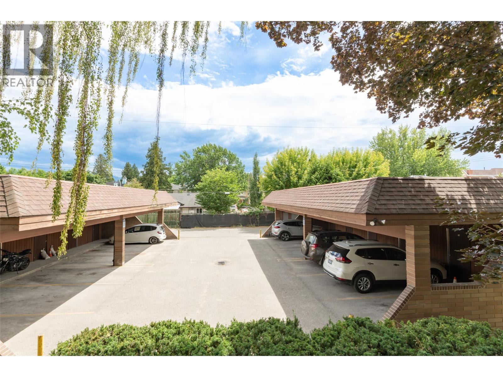 983 Bernard Avenue Unit# 206