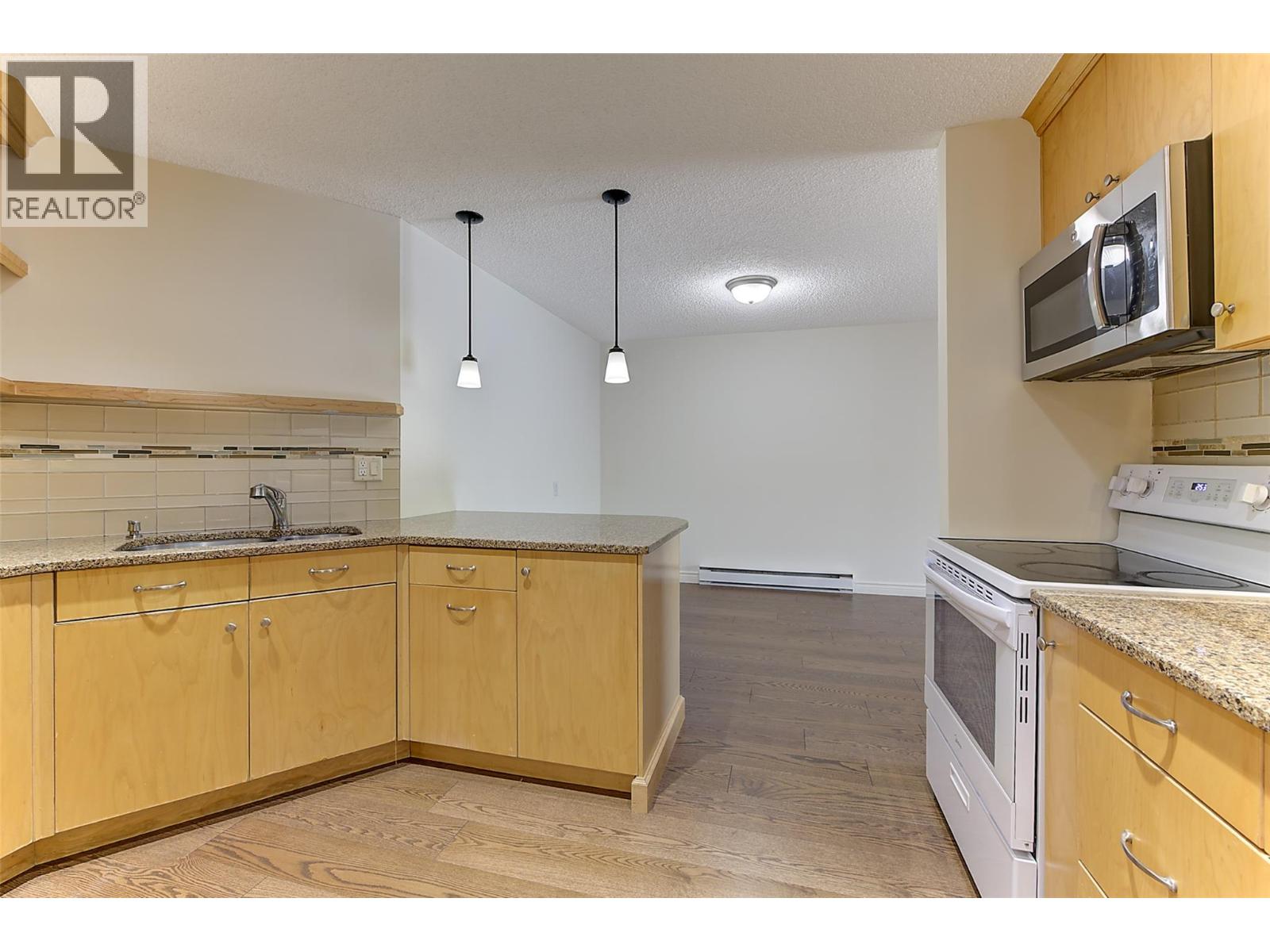 983 Bernard Avenue Unit# 206