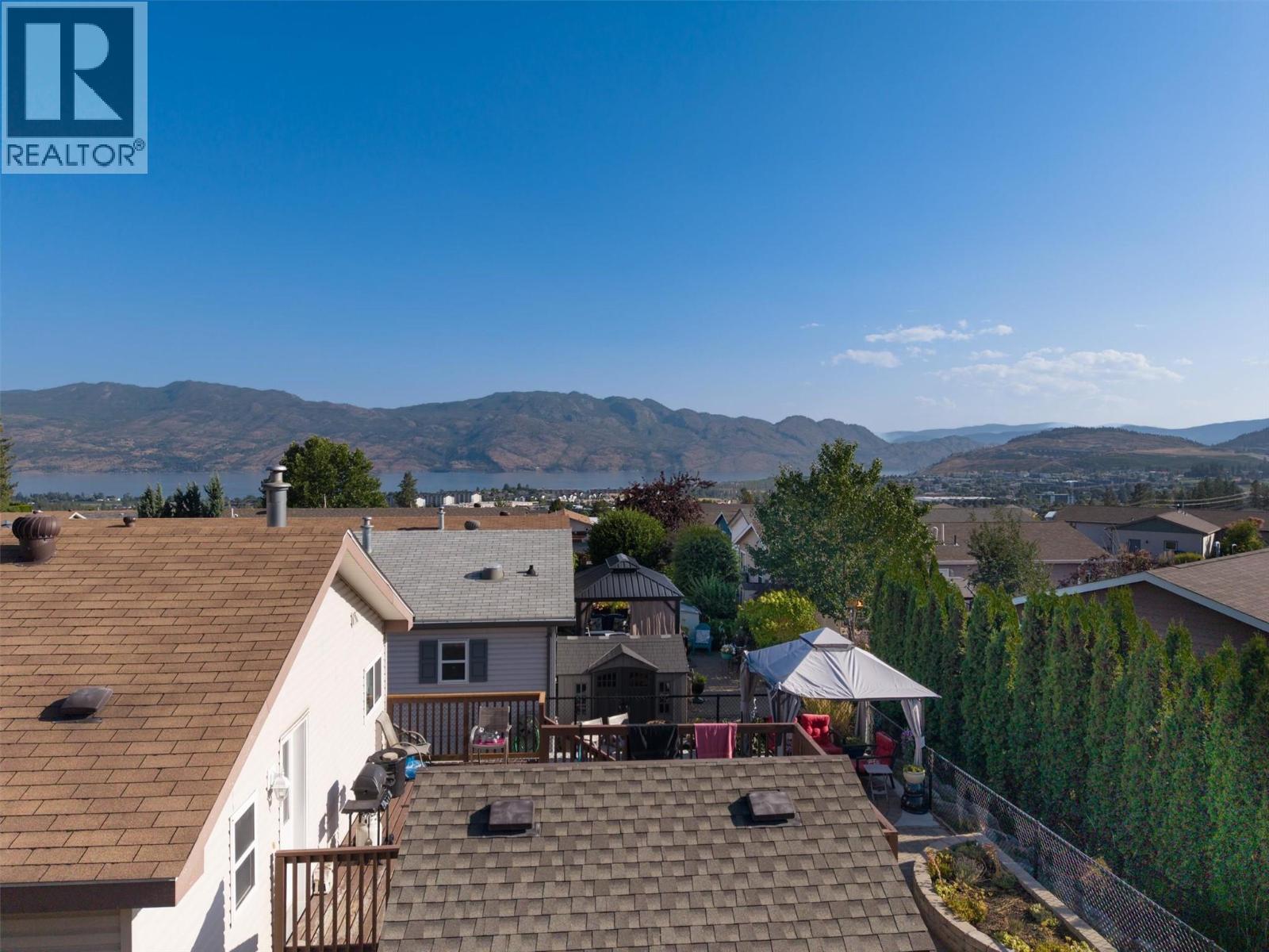 2440 Old Okanagan Highway Unit# 1304