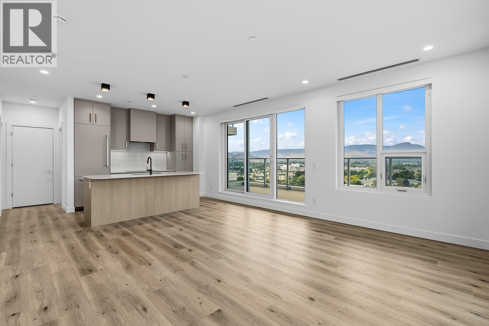 3300 Lakeshore Drive Unit# 1101