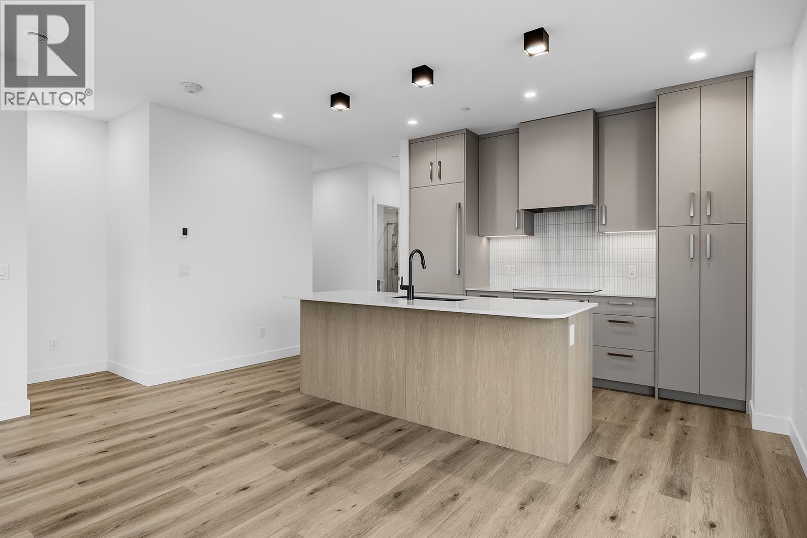 3300 Lakeshore Drive Unit# 1101