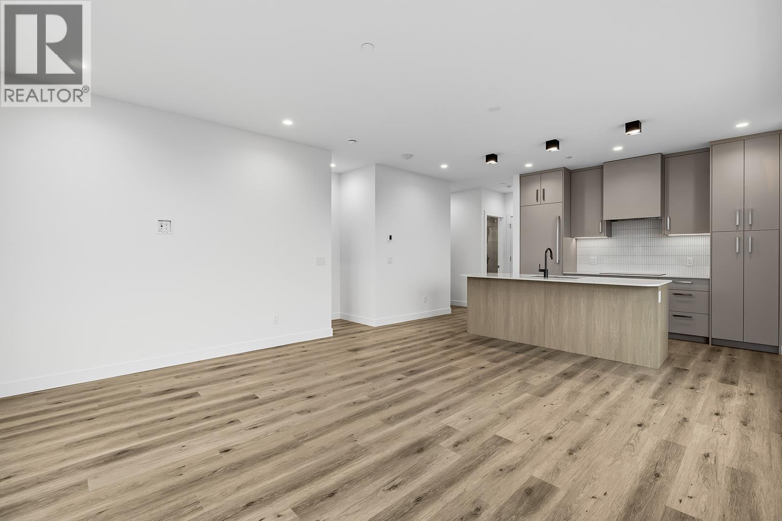 3300 Lakeshore Drive Unit# 1101